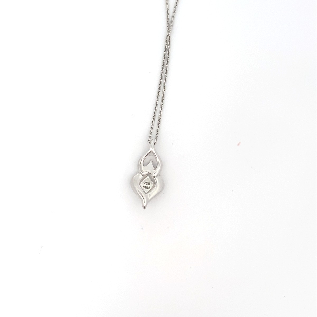 Sterling Silver Clear/Black Stone Swirl Pendant Necklace – 18″ (C31031764)