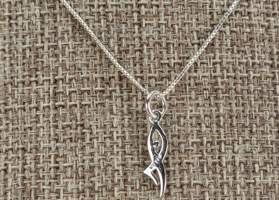 Vintage 925 Sterling Silver Abstract Dancer Pendant Necklace 19 In Chain 17.4mm