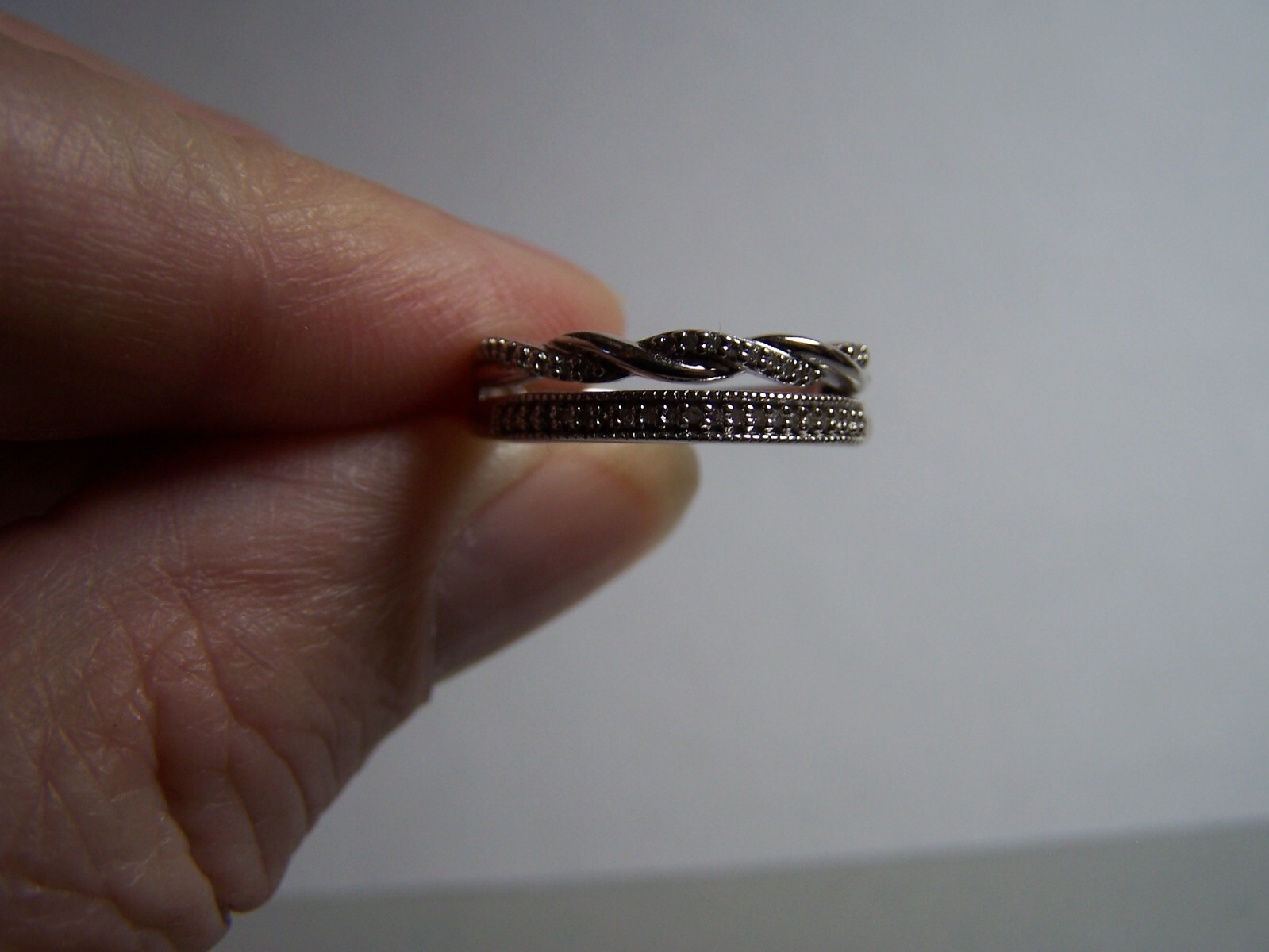 KAY JEWELERS 42 DIAMOND DOUBLE ROW STERLING SILVER WEDDING/ANNIVERSARY RING 63/4