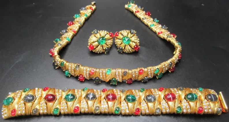 Mogul Red Blue Green Lucite Cabochon Rhinestone Necklace Bracelet Earring Set