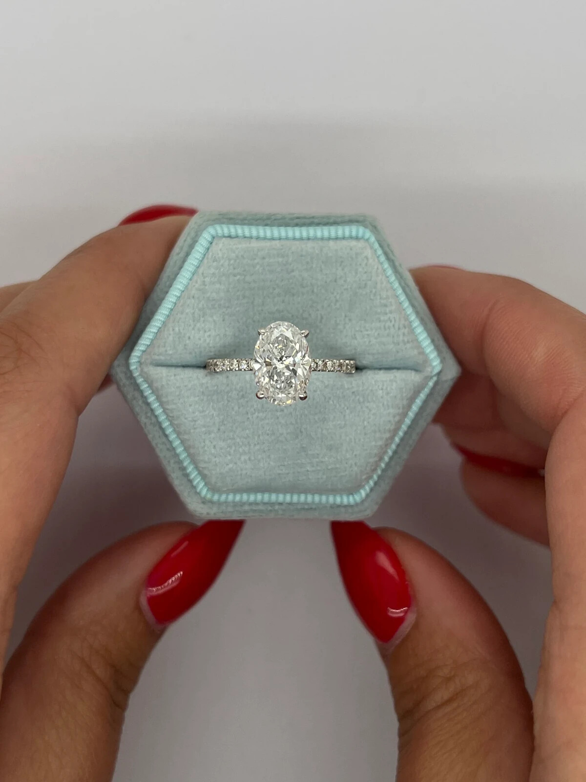 2.25 Ct D/VVS2 IGI CERTIFIED Lab Created Oval Cut Diamond Solitaire Hidden Halo