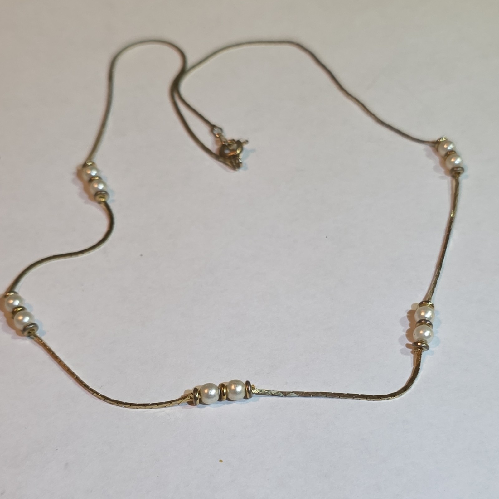 Vintage Snake Chain Faux Pearl Station Beaded Necklace Lobster Closure