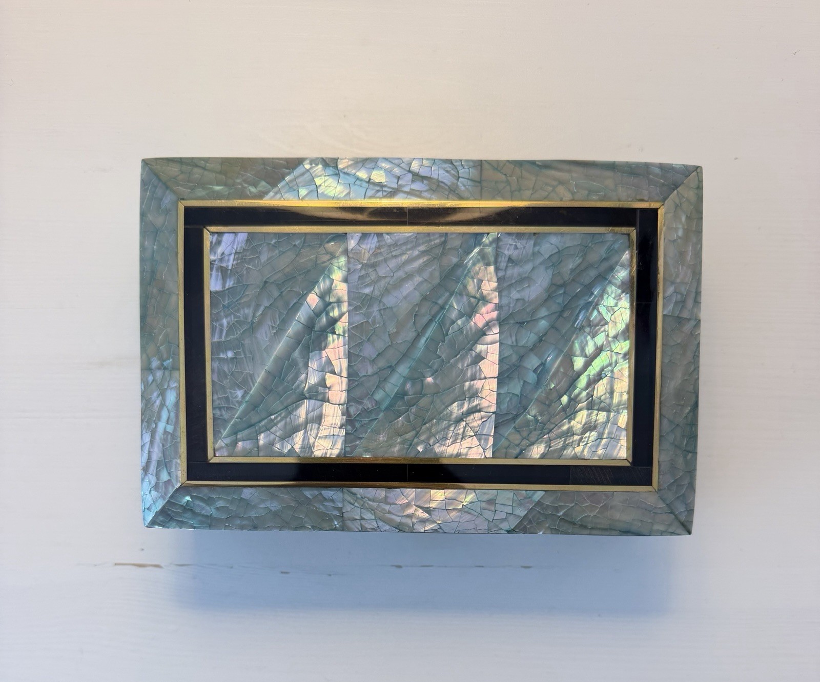 Vintage MCM Maitland-Smith Tessellated Abalone & Mother of Pearl 6×4 Trinket Box