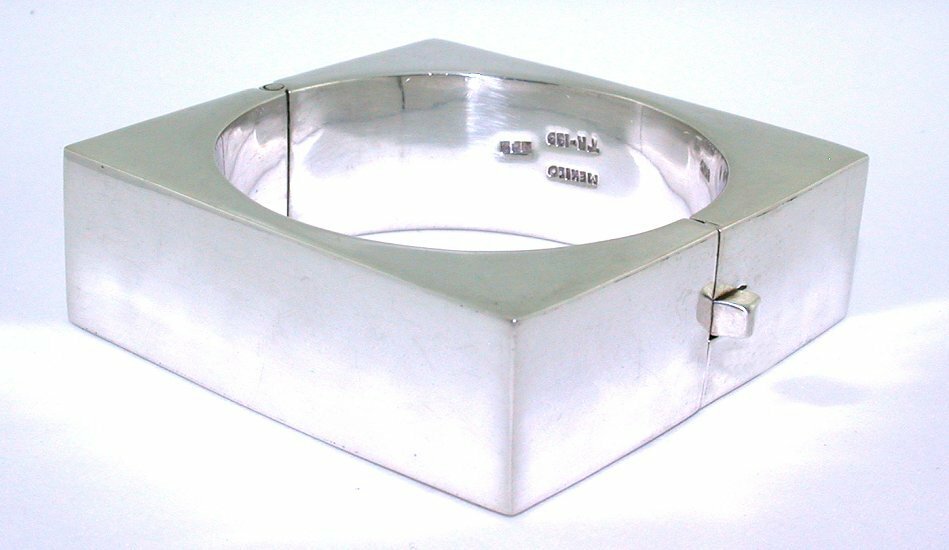 VINTAGE 2 1/10 x 2 1/10 INCH CUSTOM SQUARE 2 3/5 INCH SQUARE CUFF BRACELET