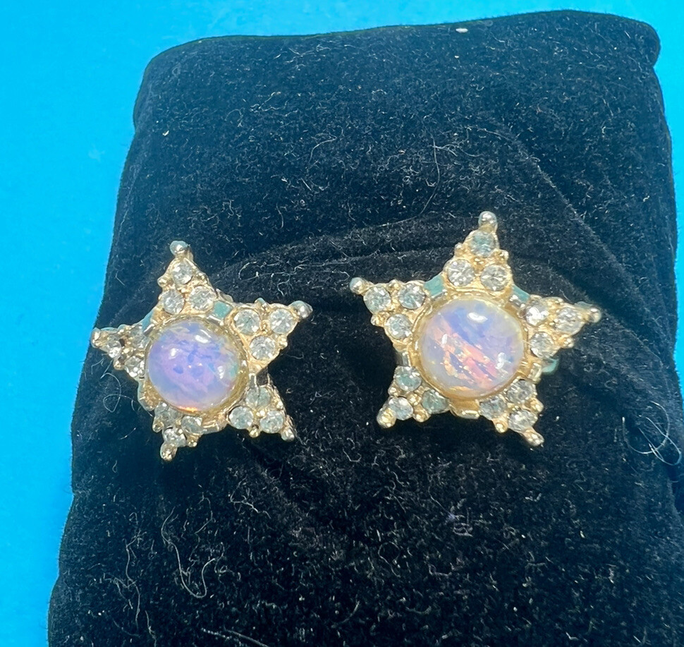 Round Opalescent Star Twist Back 14K Yellow Gold Finish Rhinestone Earrings C87
