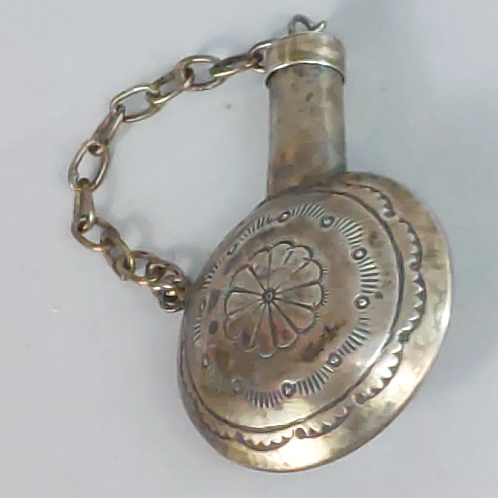 Vintage Navajo STERLING SILVER NAVAJO CANTEEN flask tobacco -2.5/8″ Tall