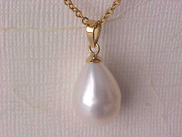 11.5MM X 17MM GENUINE WHITE PEARL PENDANT SOLID 18K YELLOW GOLD