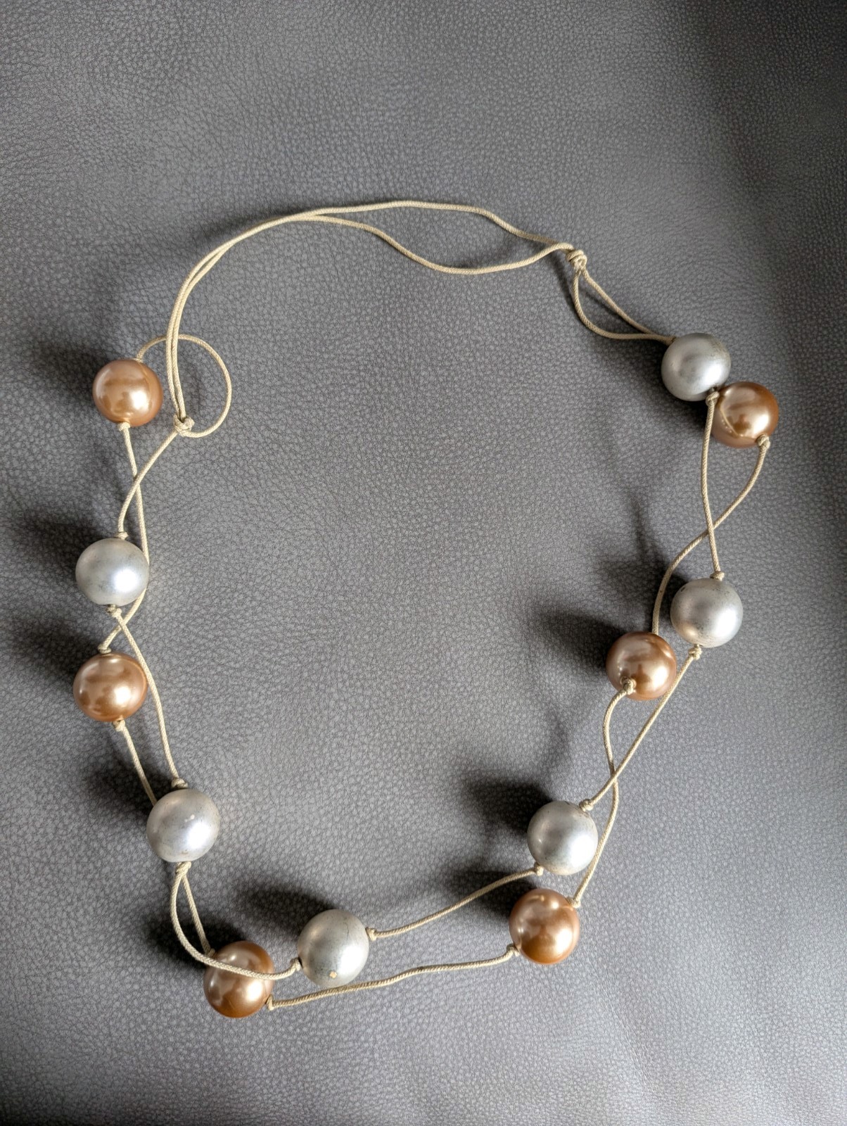 SILVER & BRONZE COLOURED LARGE BEADED STATEMENT NECKLACE, APPROX 92cm LENGTH