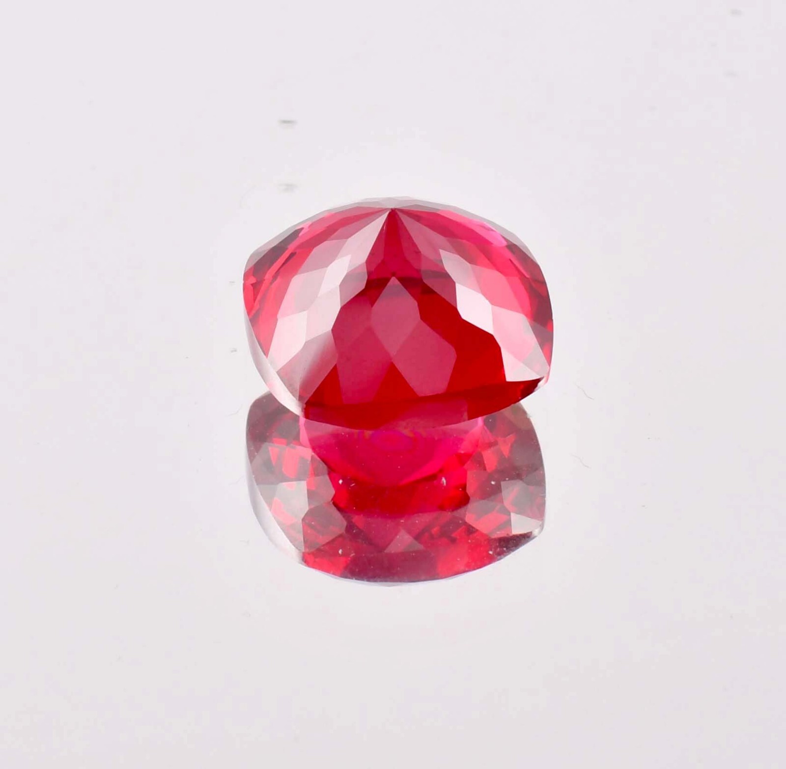 AAA+ Flawless Natural Red Painite (GIT Certified) Gemstone, All Size Available