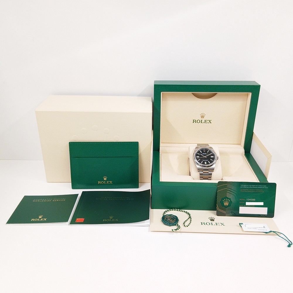 Rolex Oyster Perpetual 41 124300 Black Dial Stainless Steel Watch Box & Papers