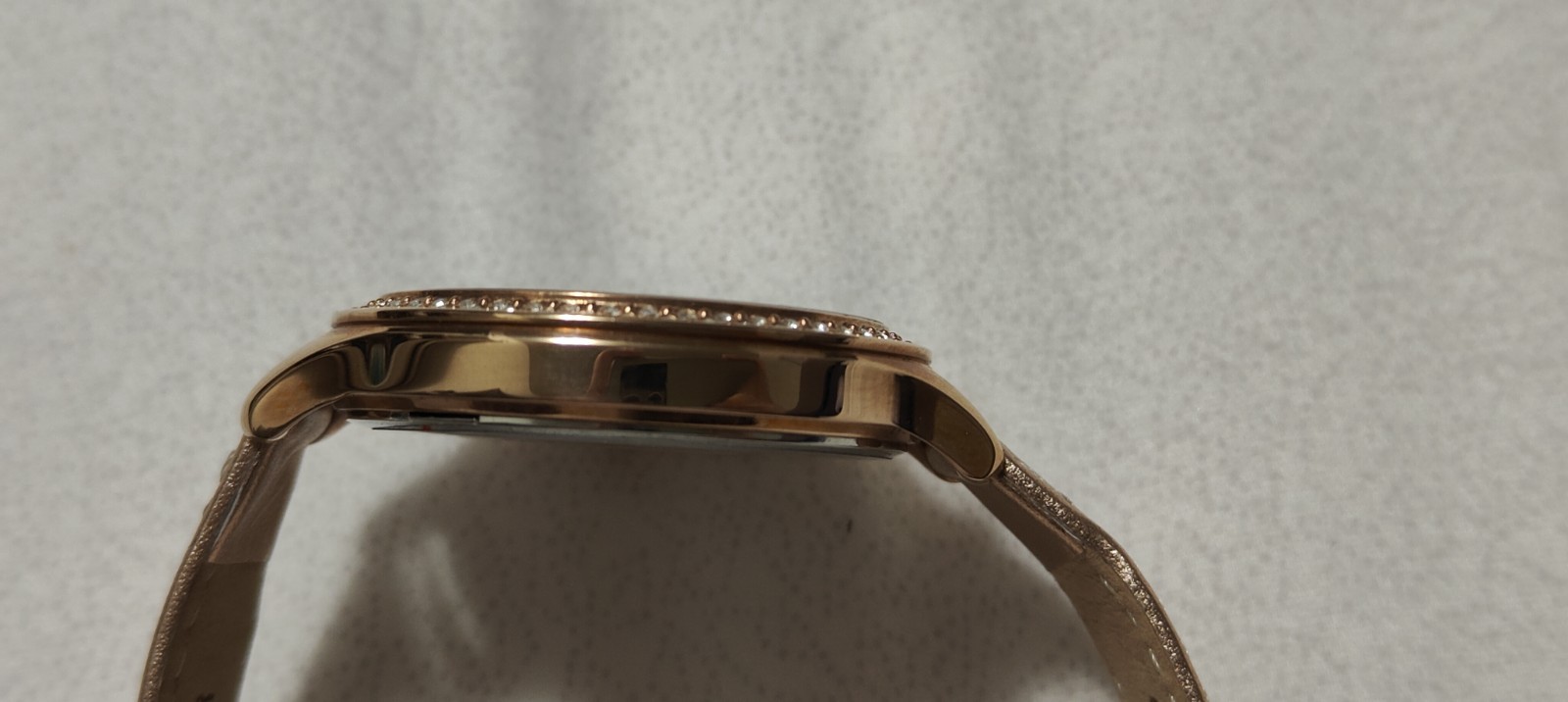 Caravelle New York 44L132 Women’s Analog 37mm Round Rose Gold Tone Crystal Watch