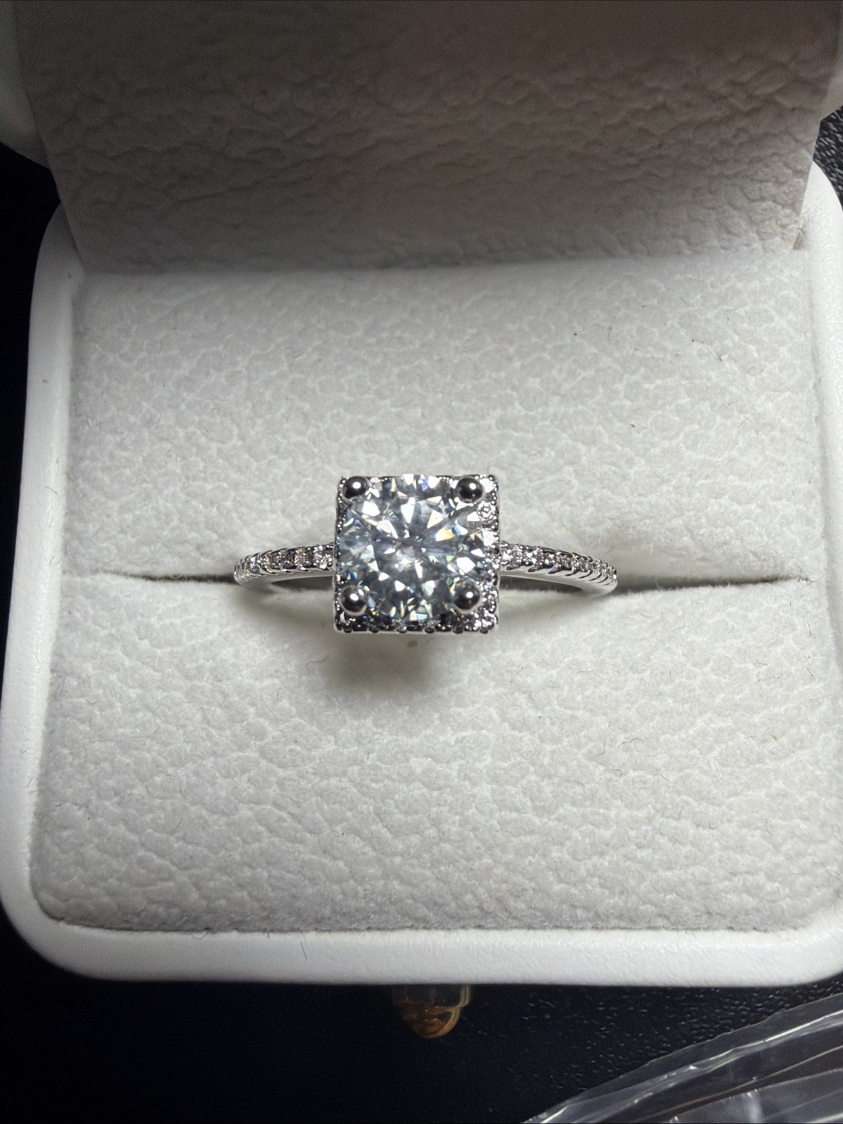 moissanite ring size 9 with papers – Fast Shipping!!