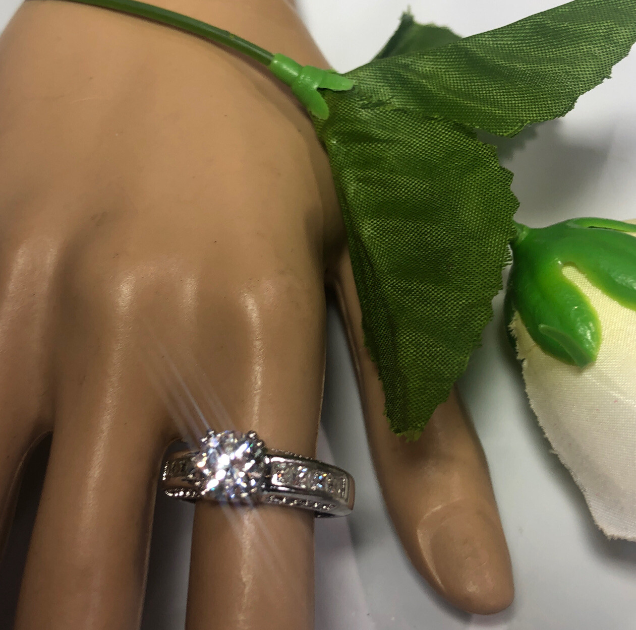 Ring Silver Tone White Colorless Glass Crystal Rhinestone Engagement Bridal Sz 9