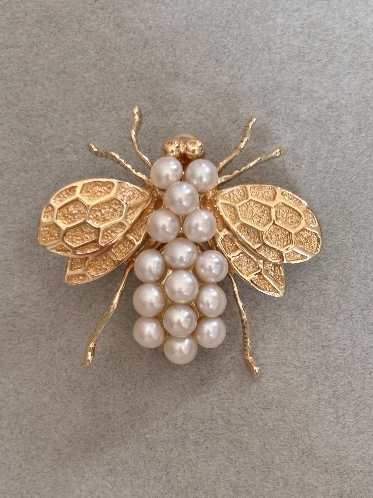 Vintage 14K Solid Yellow Gold Genuine Pearl Bee Brooch Gorgeous 5.67 Grams