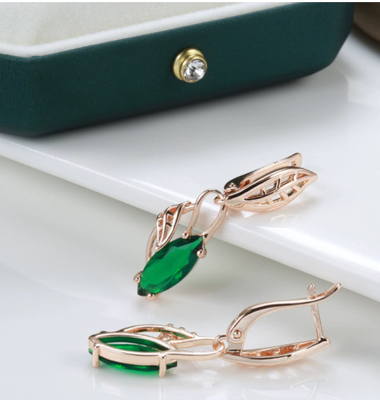 New elegant 585 RG rose gold earrings drop earrings with emerald green zircon