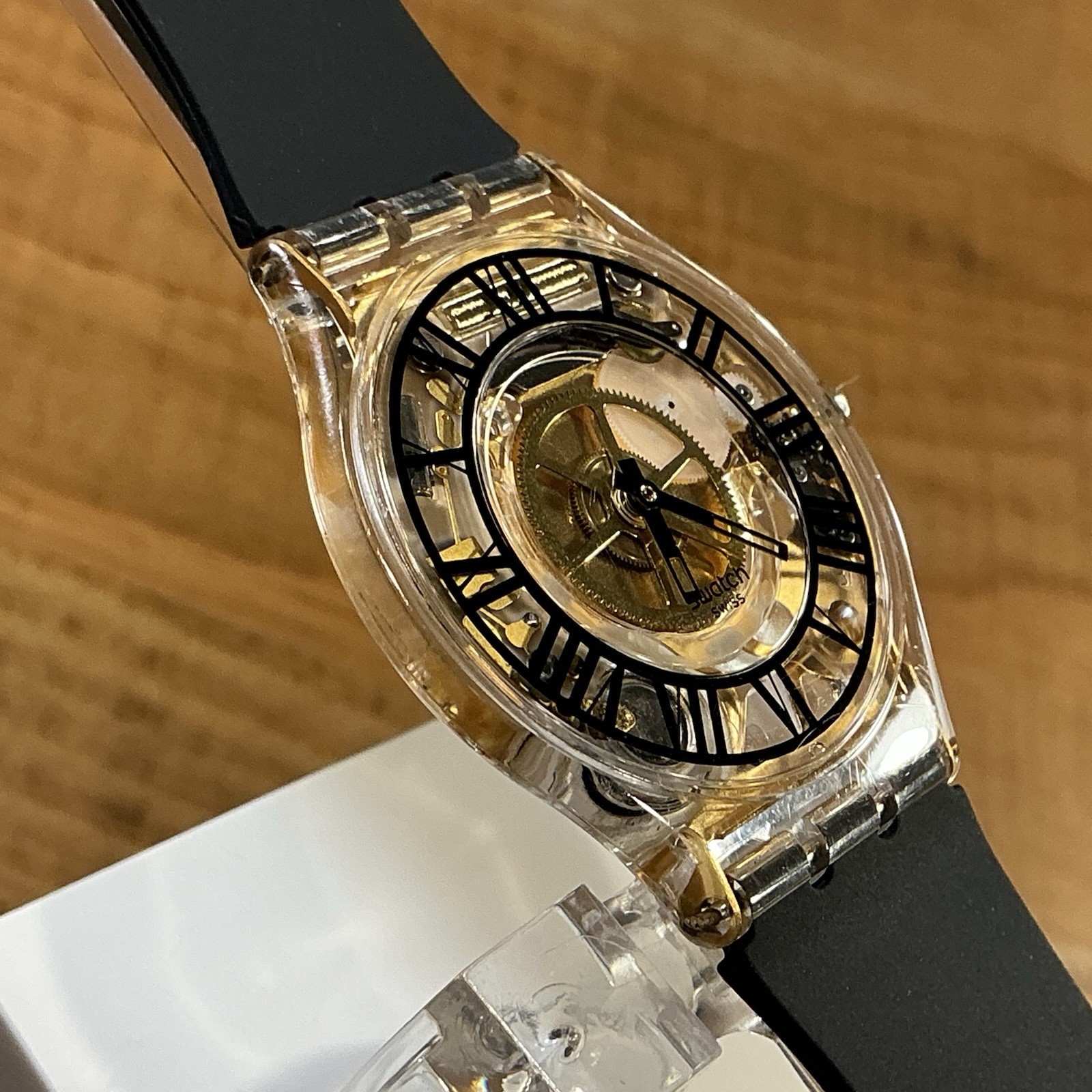 Skin – Ultra Thin – FORET NOIRE – SFK392 – Gold Gears / Roman Numerals – 34mm