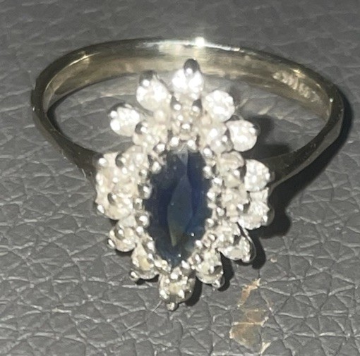 Vintage Trubrite 14k White Gold Size 9 Ring With Sapphire & Tiny Diamonds