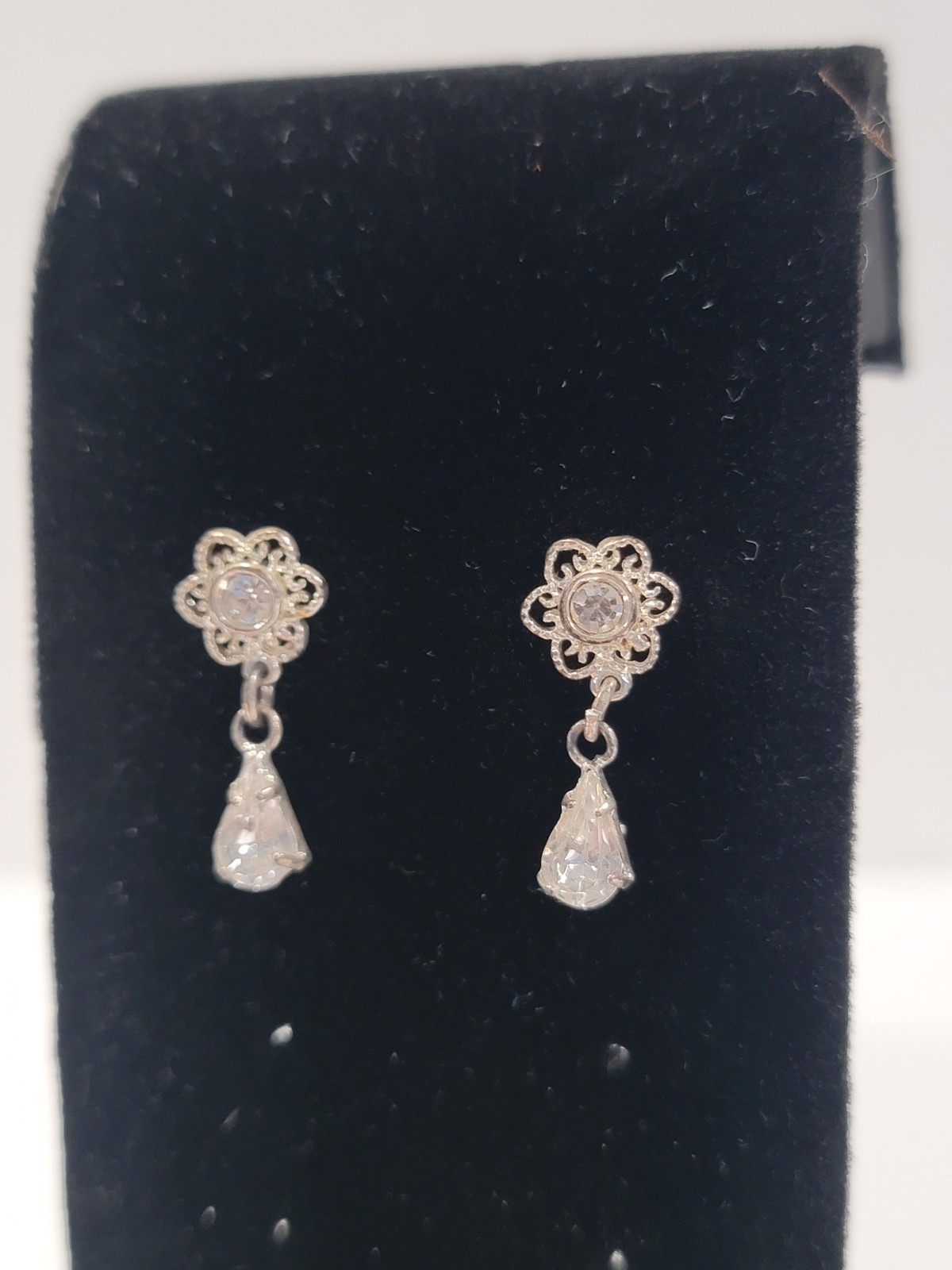 Jaclyn Smith Hypoallergenic Nickel Free Lead Free Flower Dangle Drop Earrings