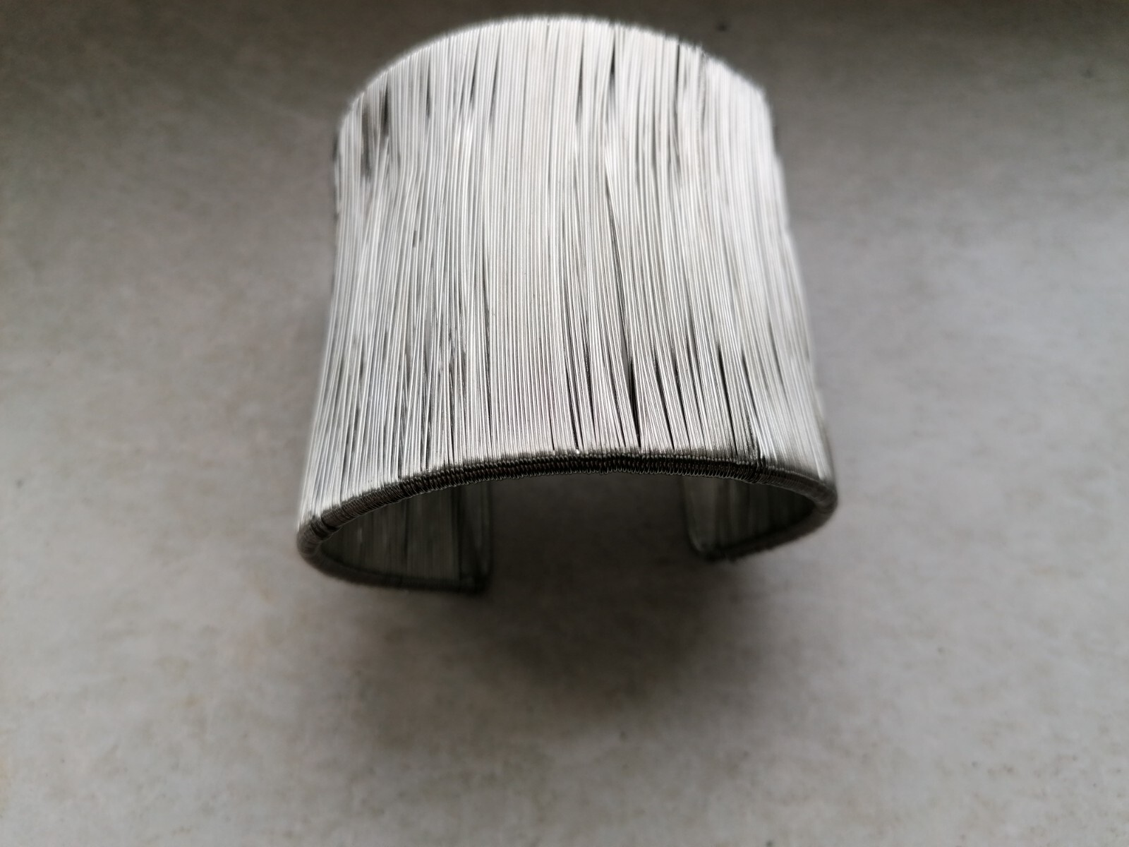 Breite Armspange Modeschmuck Draht