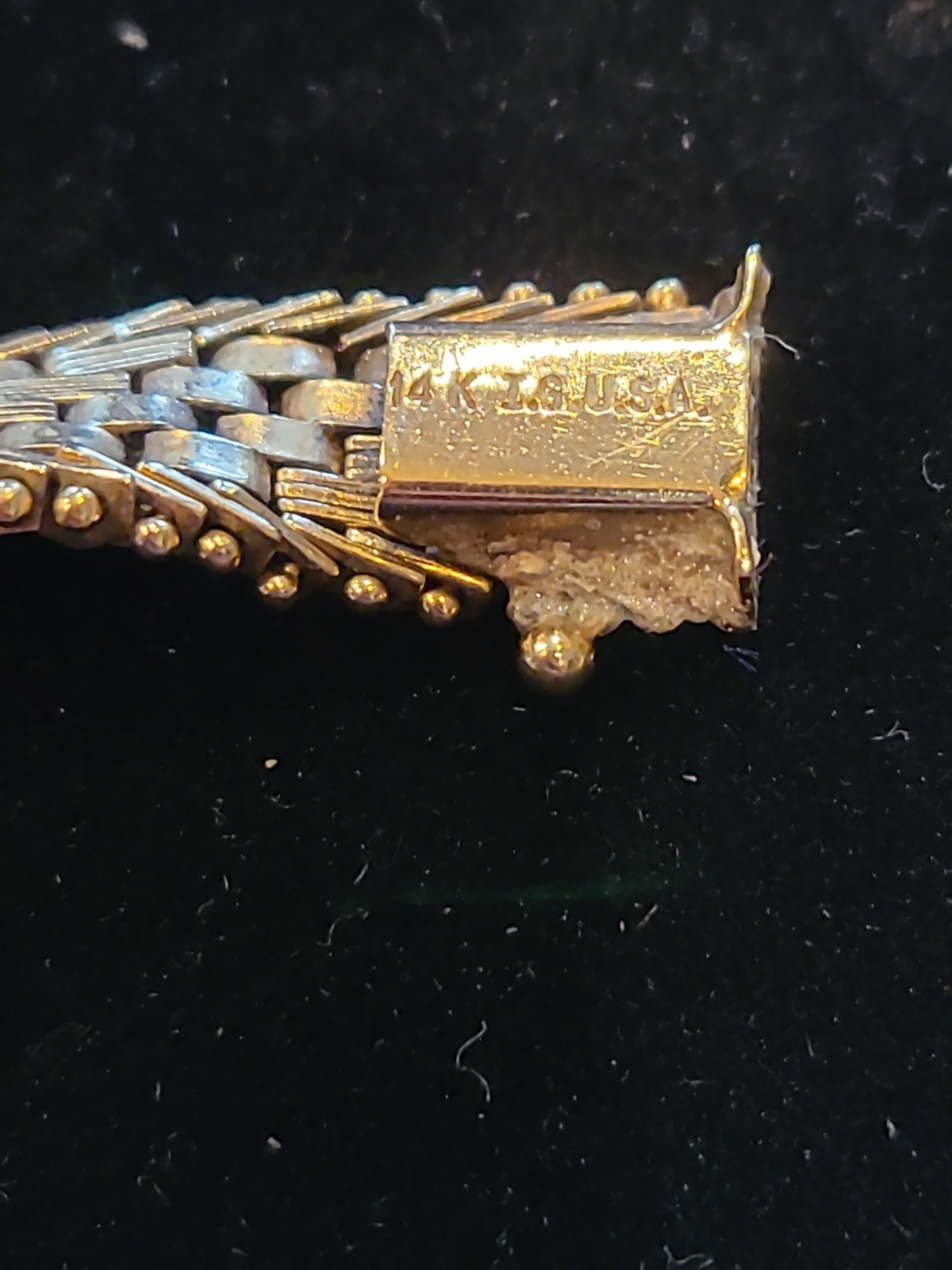 Bracelet in 14kt weave design. Imperial Gold. USA. 8 in w clasp. 22.69 g. 9mm