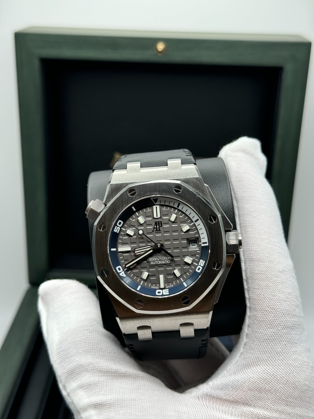 Audemars Piguet Royal Oak Offshore Diver MINT 2024 Complete Set Gray Dial