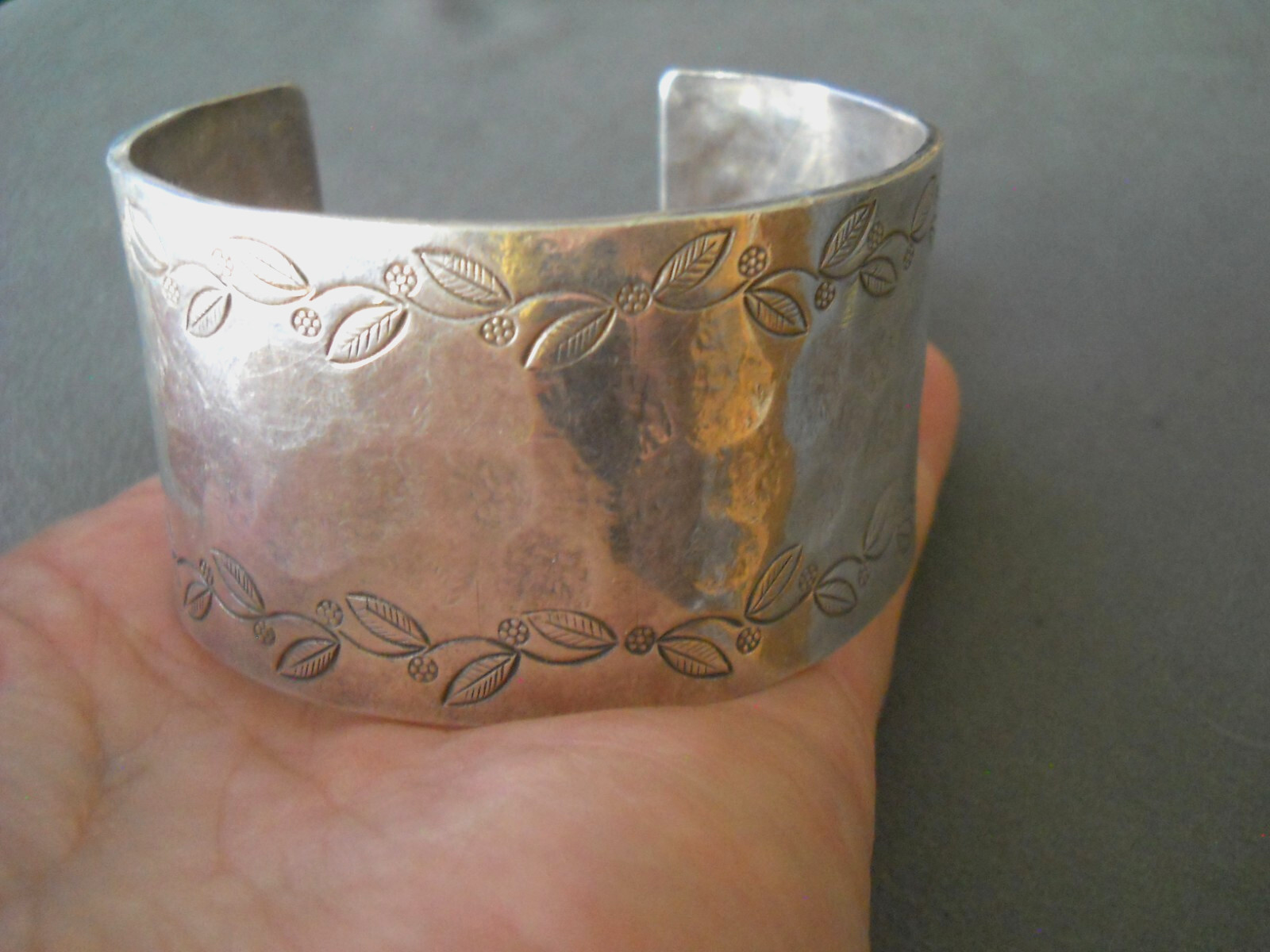 HEAVY Southwestern Hammered Sterling Silver Vine Engraved Cuff Bracelet 104g!!