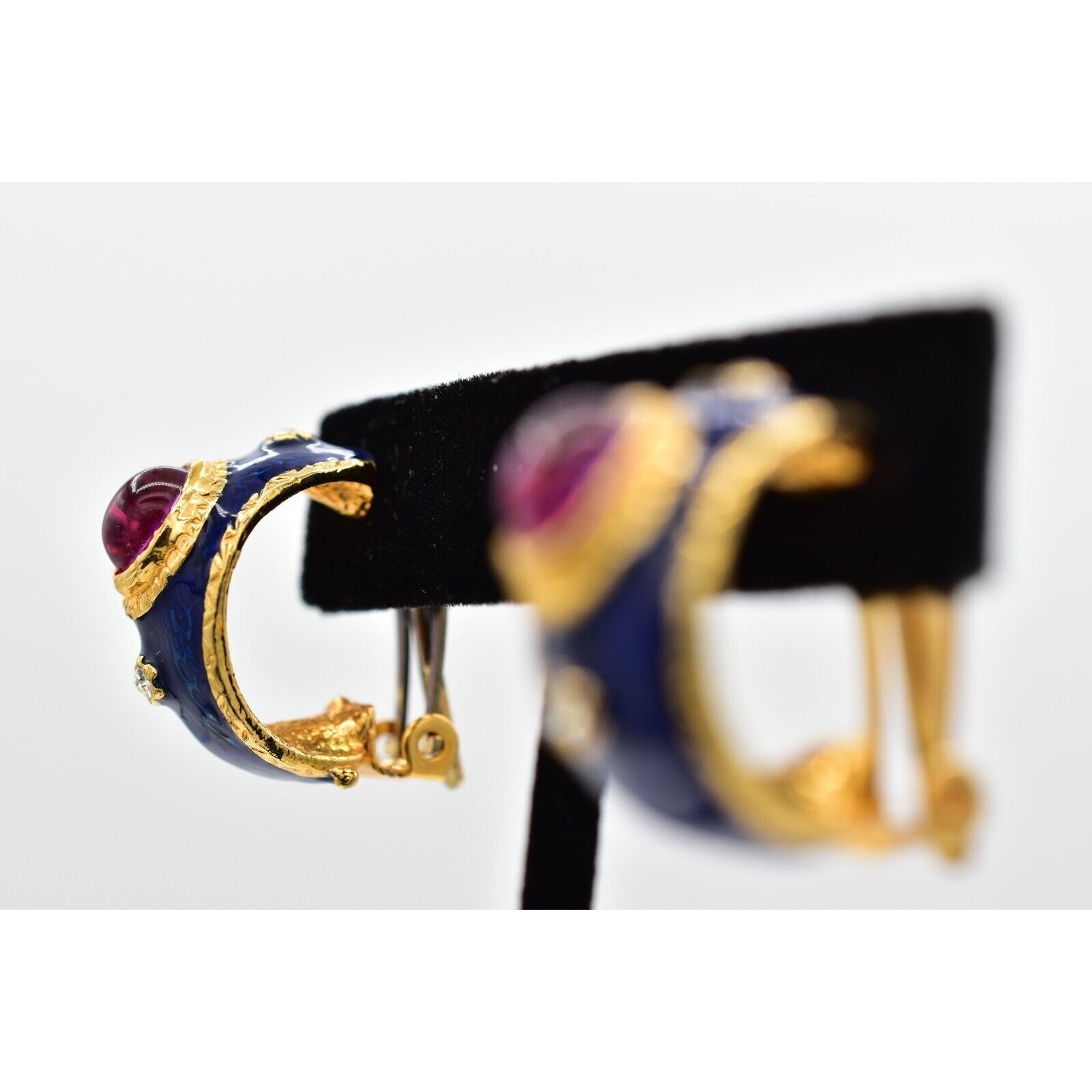 Nat Landau Hyman Vintage Cabochon Clip On Earrings Navy Blue Gold Signed BinBF