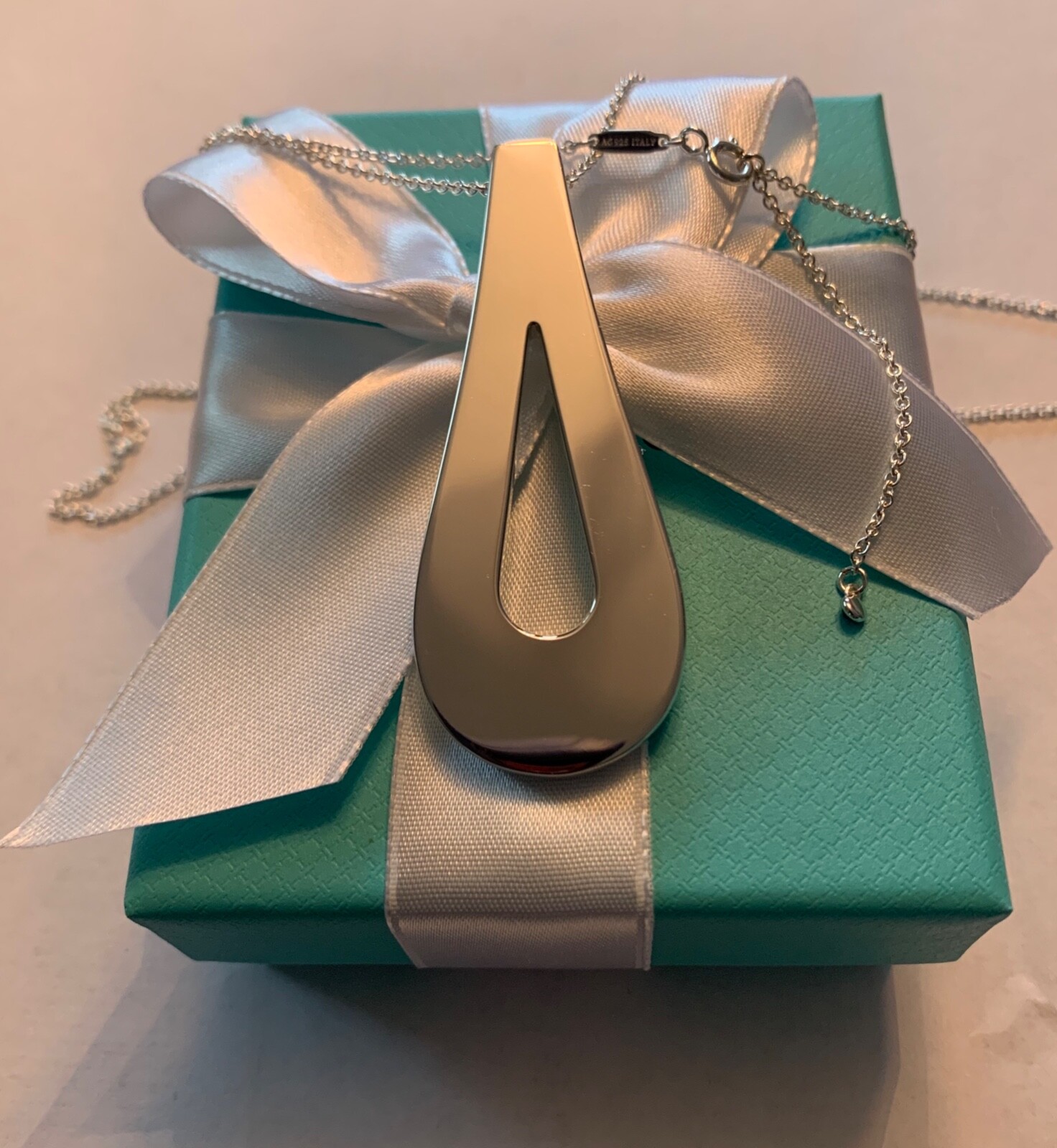Tiffany & Co Don berg out of retirement sterling loop necklace adjustable 28-30″
