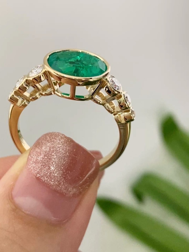 Oval Cut 4.50 Ct Green Emerald Ring Solid 14K Yellow Gold Anniversary Gift Her