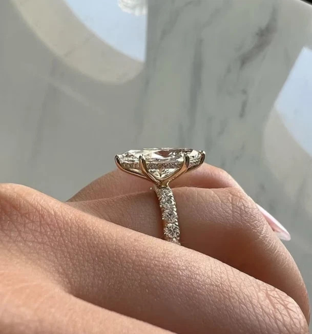 IGI 4.50Ct Marquise Cut EF/VS1 Lab Grown Diamond Engagement Ring 14k Yellow Gold
