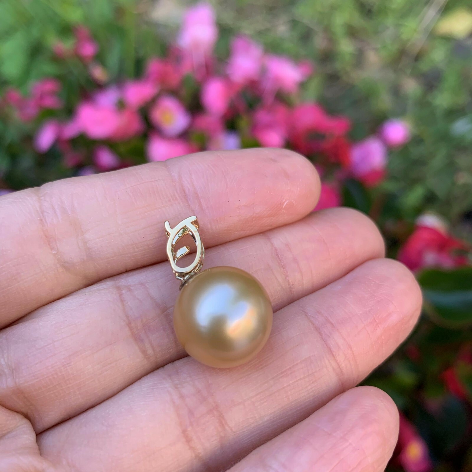 13.2mm High luster Australia Gold seawater Round pearl 18K Gold Pendant KG243