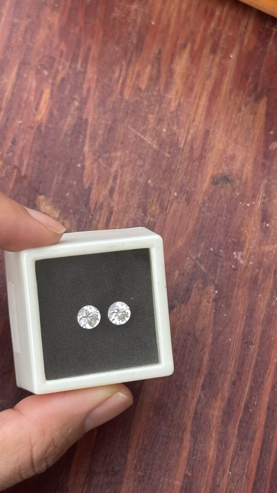 6mm round white YAG (Yttrium Aluminum Garnet)