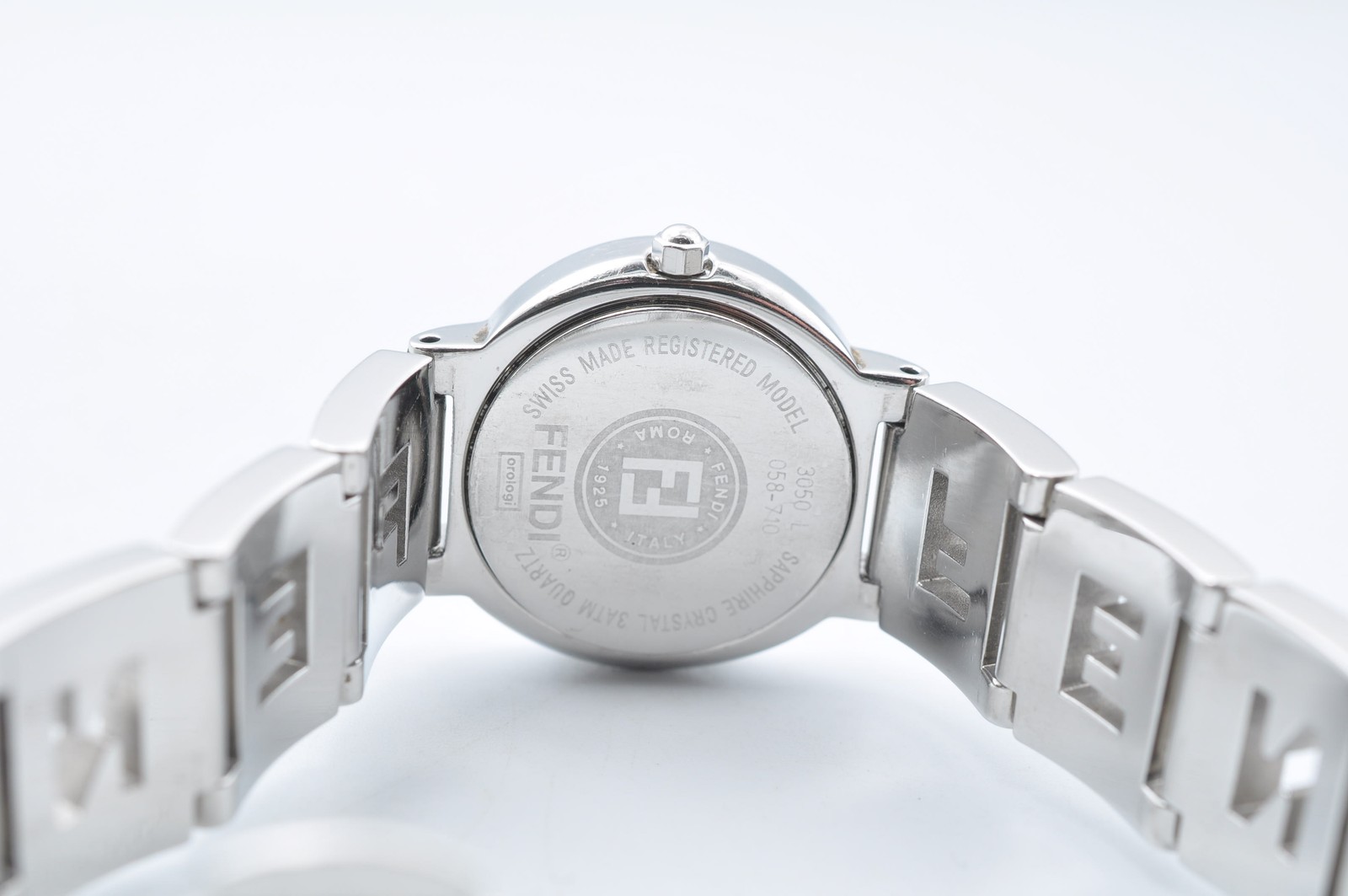 FENDI 3050L 3ATM Quartz Analog Silver Black Dial Women Swiss Made Auth w-1179