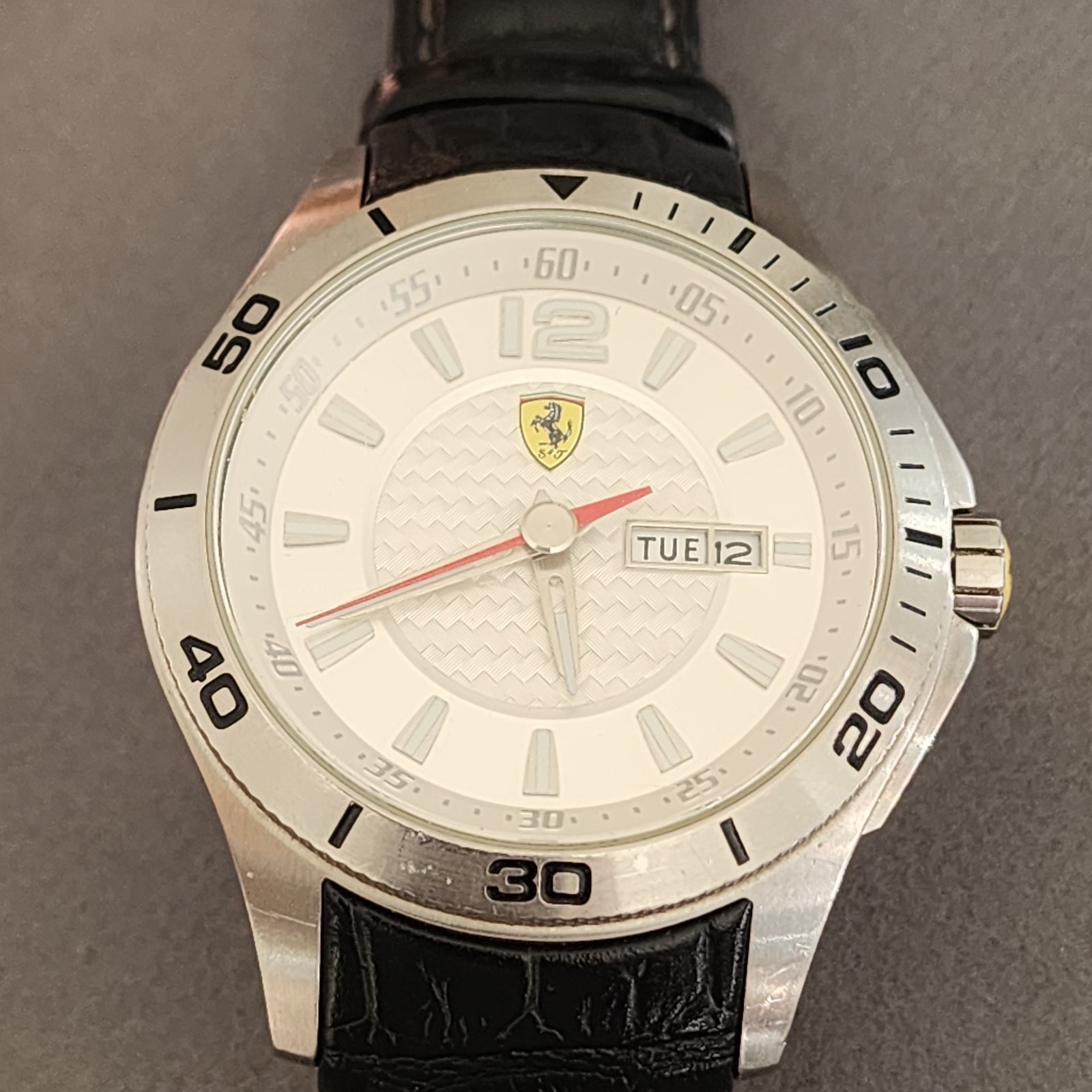 Scuderia FERRARI SF.05.1.14.0038 Silver Dial Black Leather Strap Men’s Watch