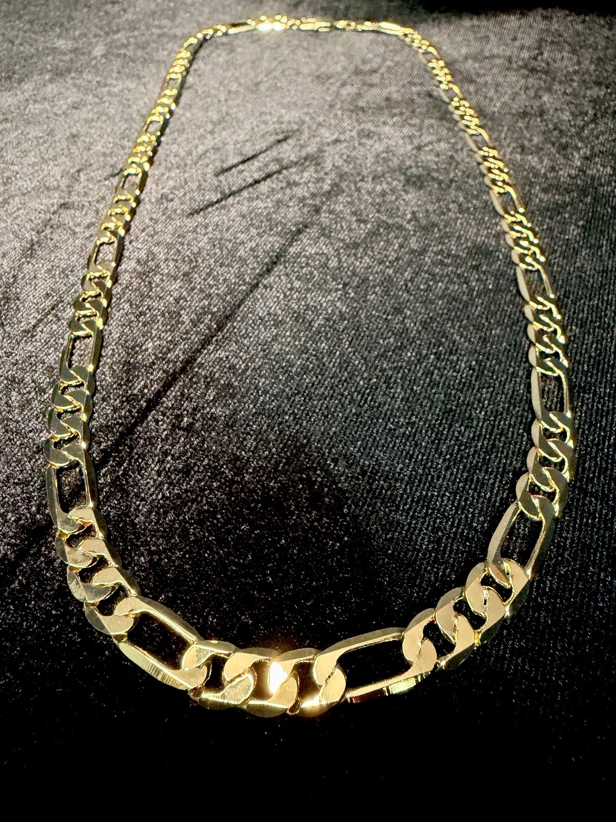 Figaro 24in 8MM 14K Stamped Gold Filled Necklace. Nice! Brand new.