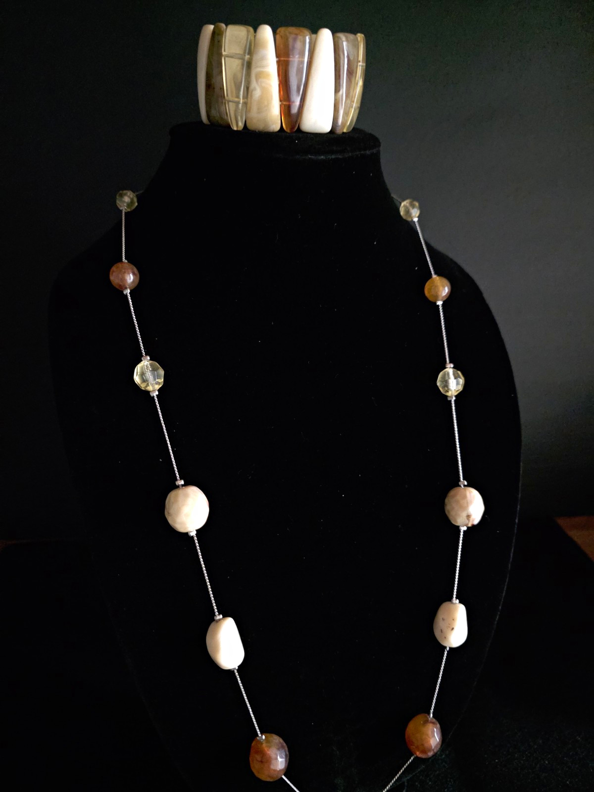 Vintage Style Amber Tone Resin Stretch Bracelet & Station Necklace Set