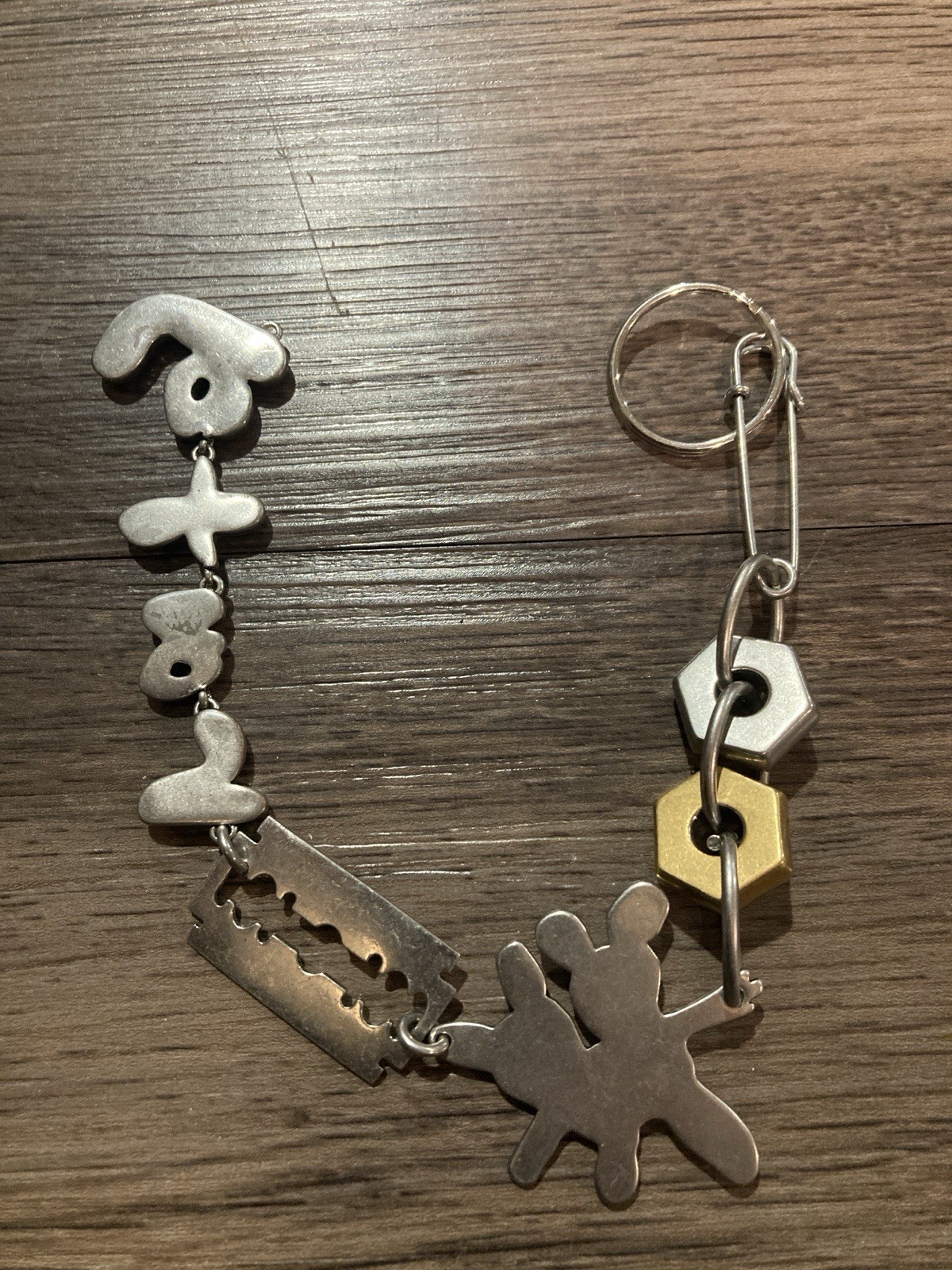 Marc Jacob’s Stray Rats Necklace Heaven Razor Blade Pendant 10.5” Partial