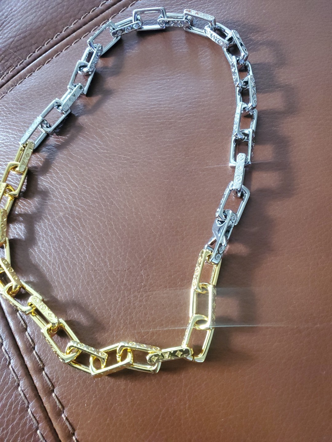 LOUIS VUITTON 20″ Chain Monogram Chain MENS Colorful Beautiful Unworn 2 Tones