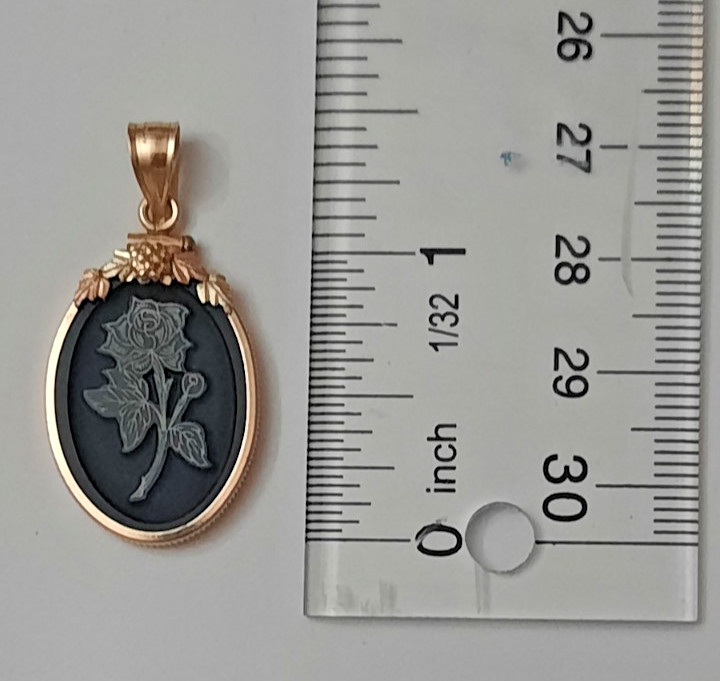 Black Hills Gold 10k Coleman Rose Onyx Bezel Pendant