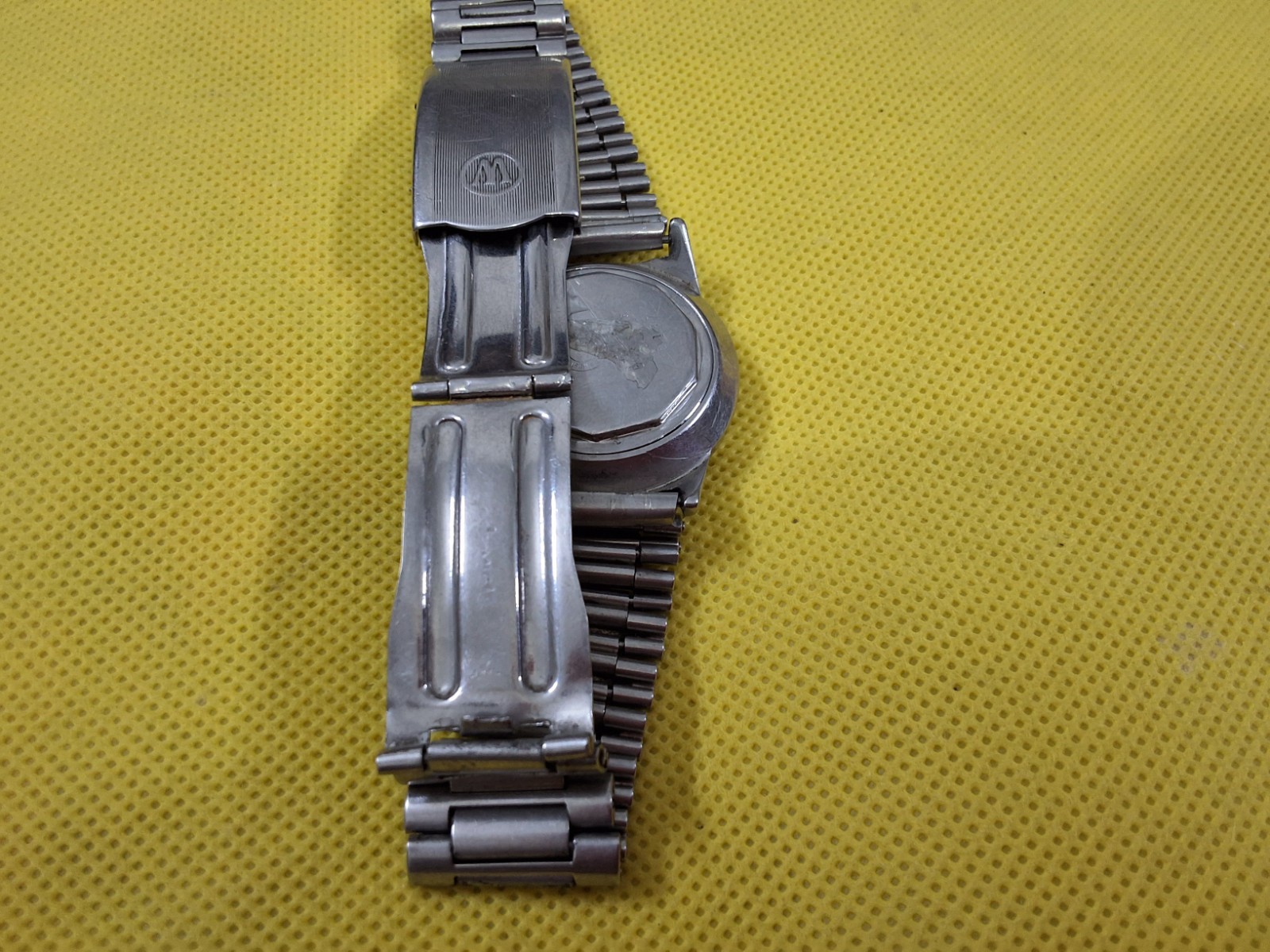 Vintage West End Sowar Prima Manual Wind Wrist Watch 32mm Swiss Made.