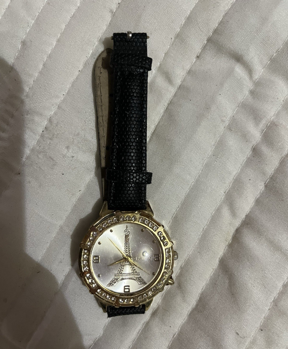 Women’s Paris Eiffel Tower Analog Watch Silver Dial Gold Case Black Leather