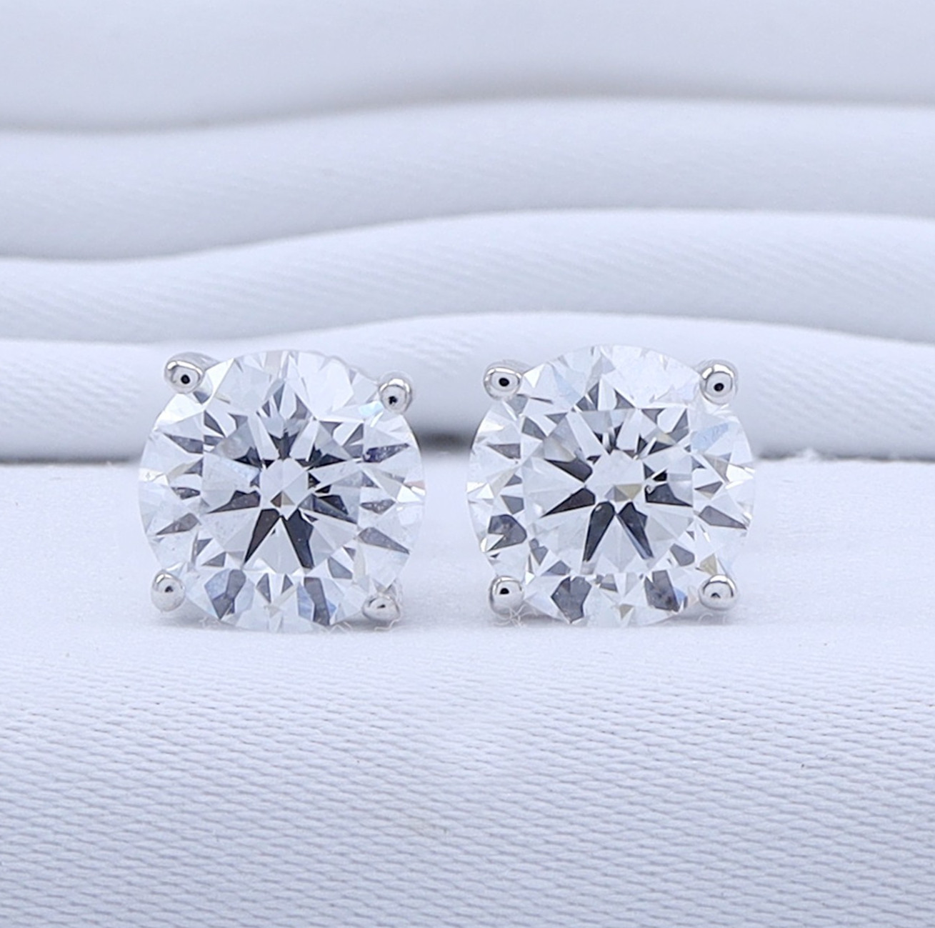 Certified D Color VVS1 Moissanite Solitaire Stud Earrings Screwback