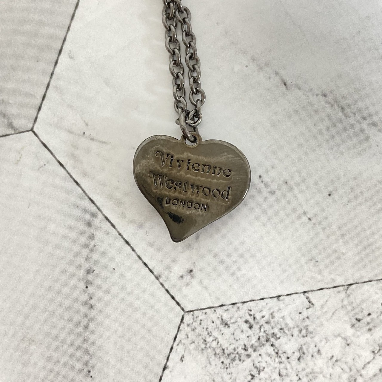 Vivienne Westwood Necklace PETRA Heart Shell Gunmetal NO BOX [EJ3643