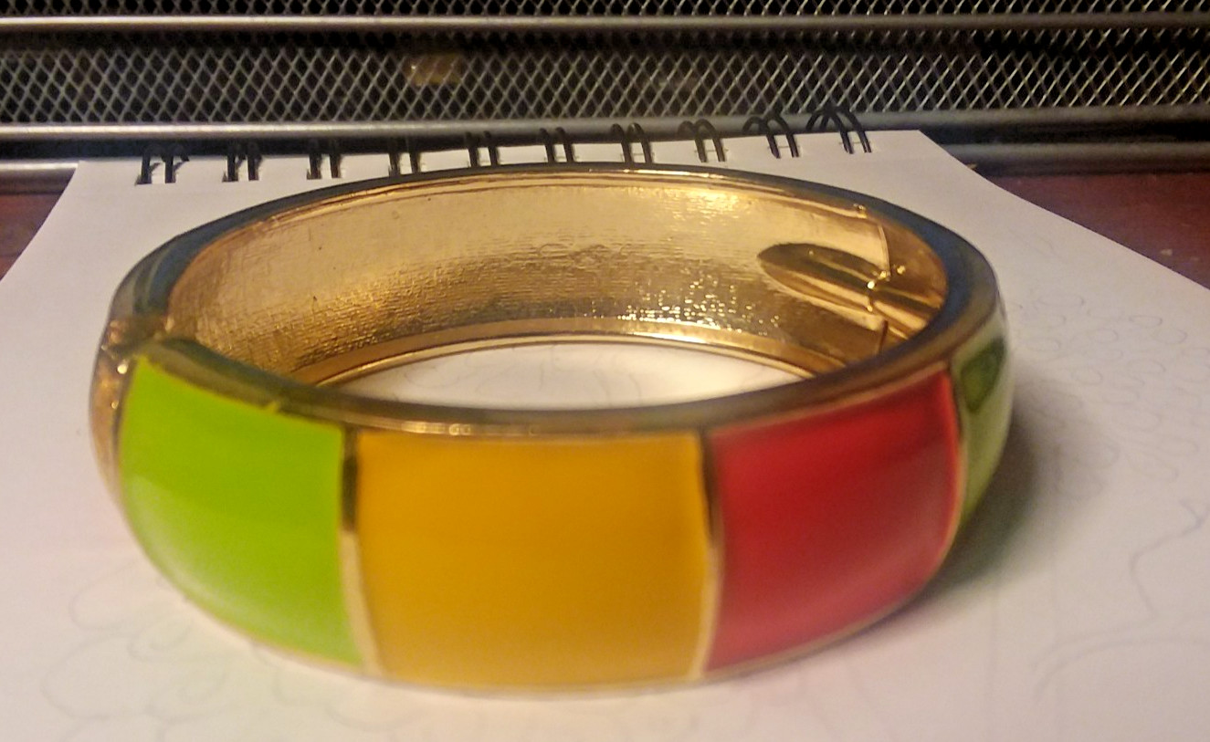 Colorful Hinged Bracelet Avalaya? Very Well Made 01-01-2026