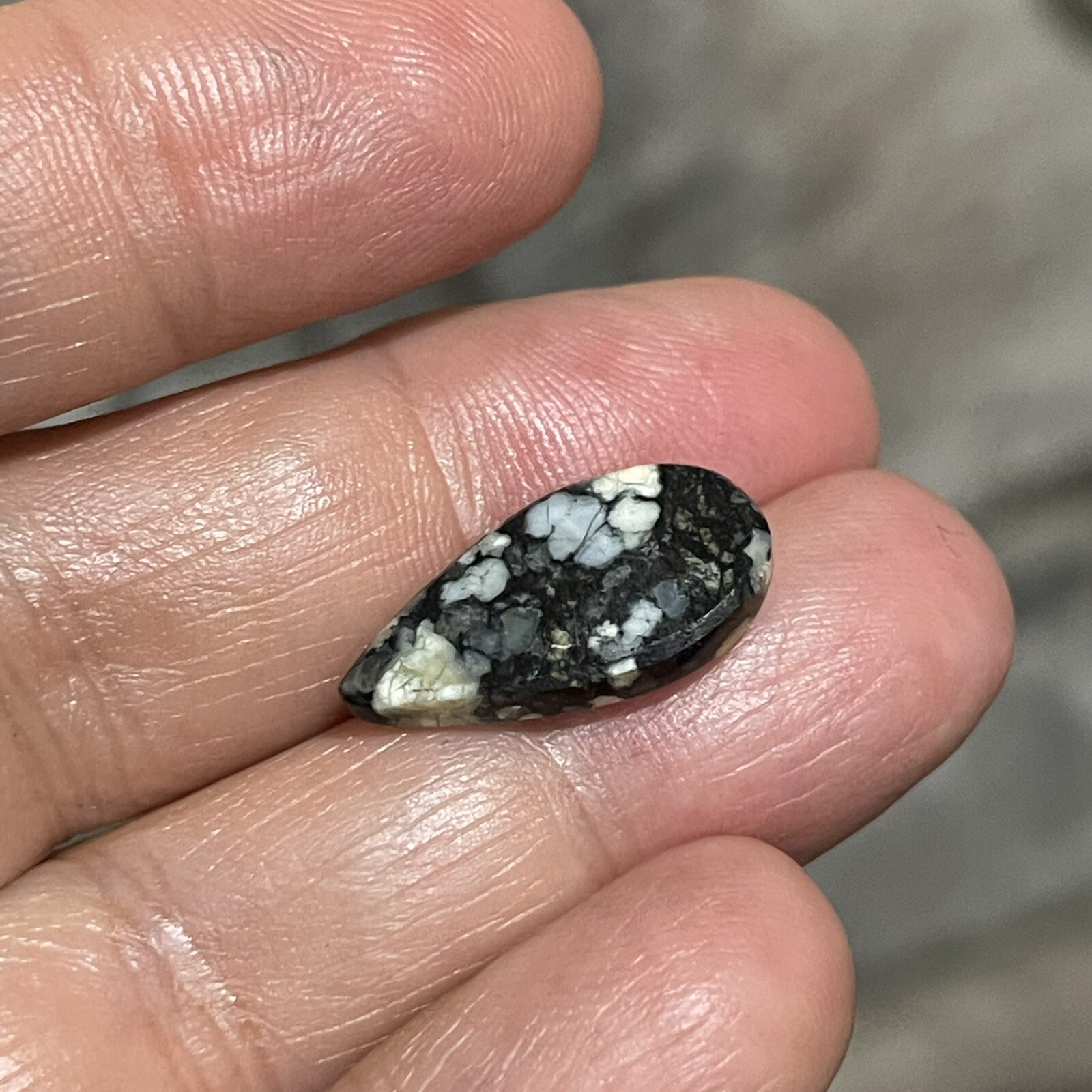 5.6ct 20×10.7x4mm White Moon Hubei Turquoise Teardrop Cabochon Loose Gem