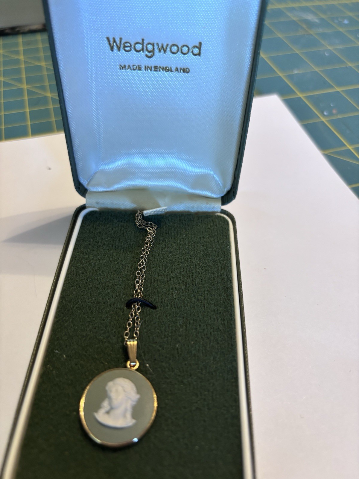 Wedgwood Jasper-ware Sage Cameo Pendant Necklace Green/White Oval Signed In Box