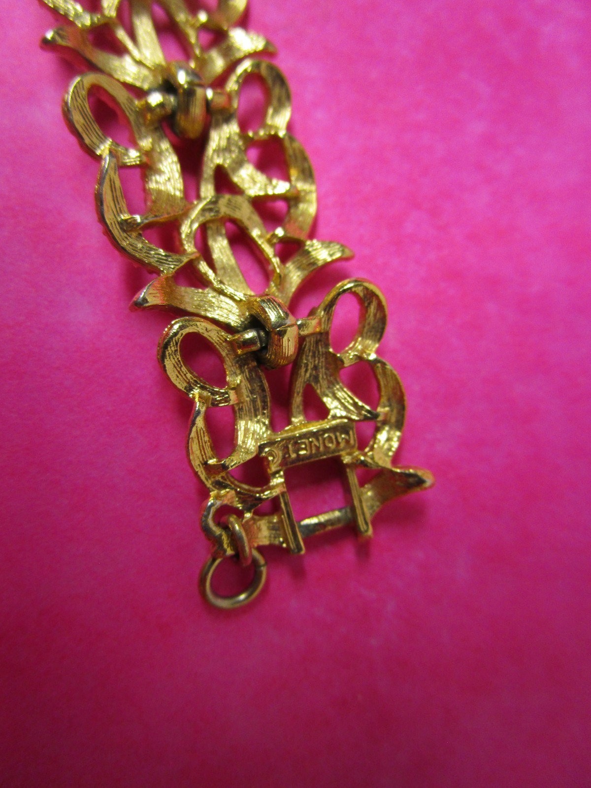 Vintage Textured Stylized Openwork Monet Bracelet With Safety Chain Gold Tone 7″
