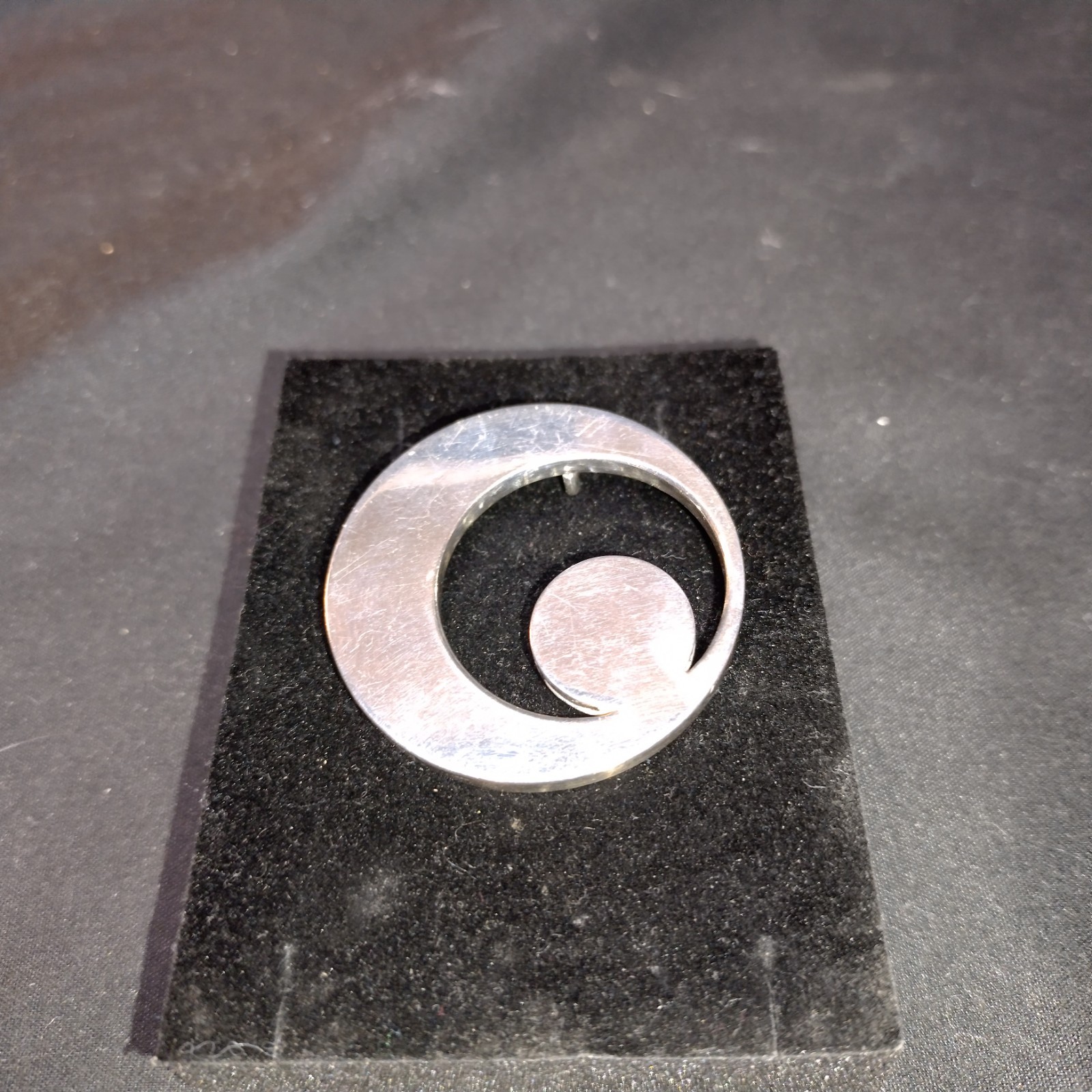 Vintage Newbridge Silverware Modernist Abstract Swirl Pendant – 24.93g Heavy…