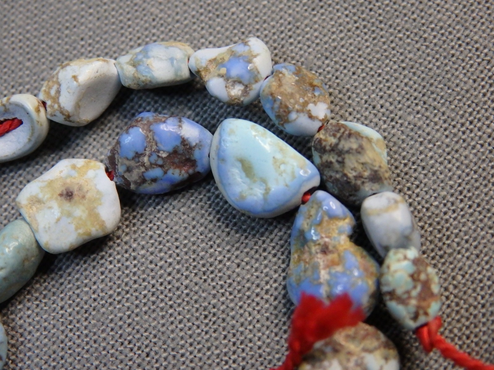 Natural GOLDEN HILLS TURQUOISE 3-9mm Pebble& Flat Nuggets 8″ Strand 19cts😍#2.
