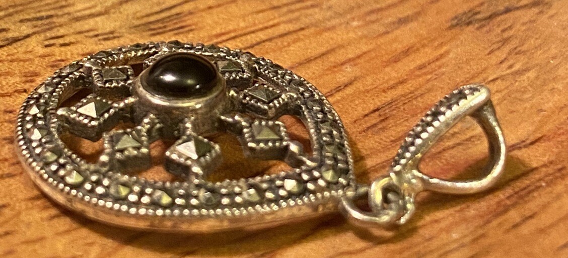 VTG .925 Marcasite Pendant 1.3” L Jet/Onyx Black Stone Thailand Sun Starburst